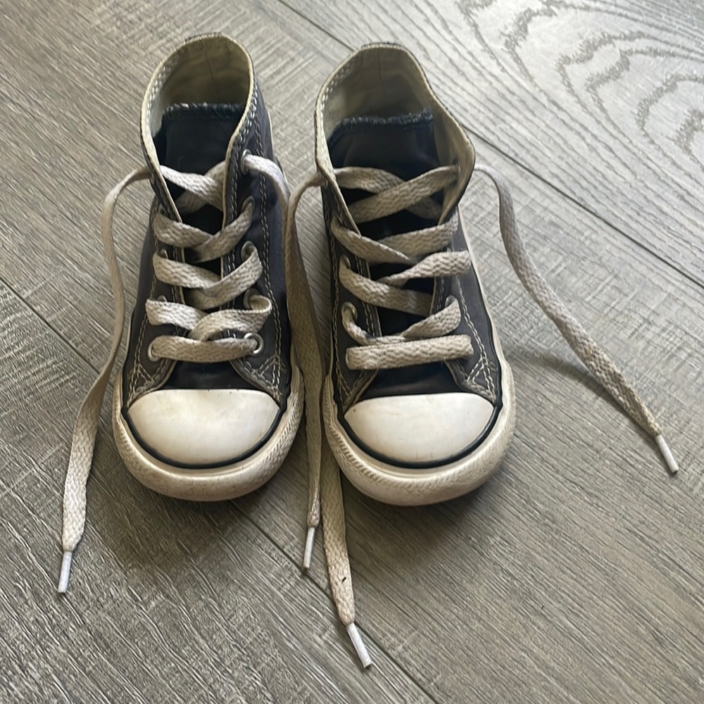 Toddler converse size 7 navy blue high tops